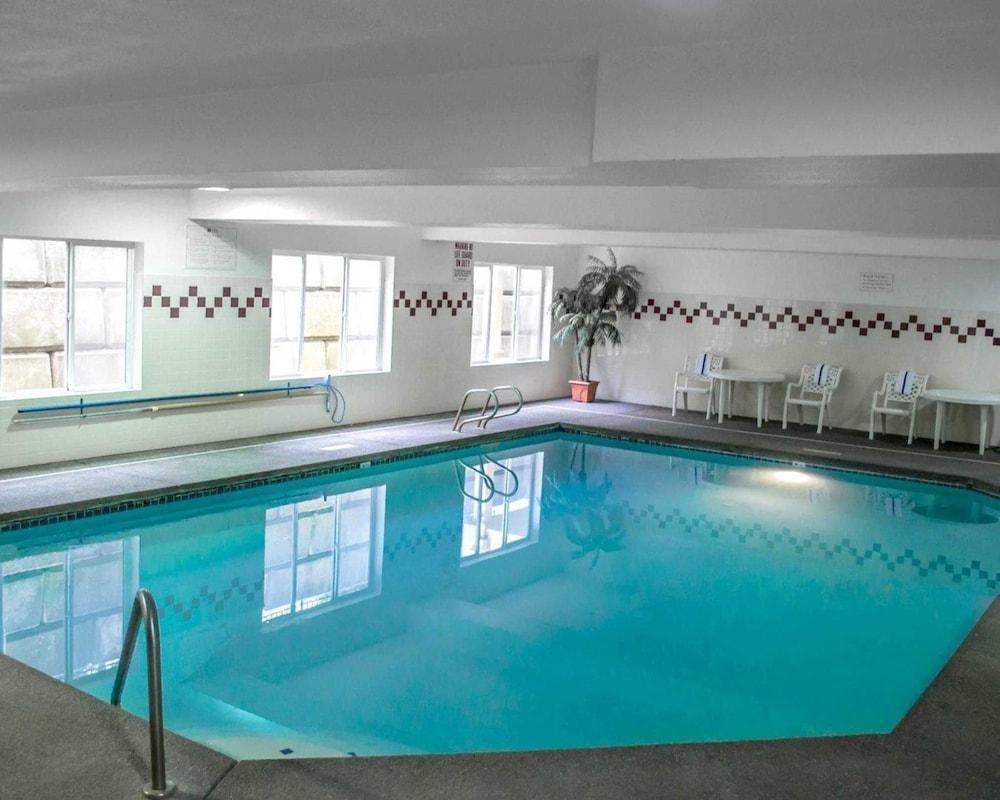 Comfort Suites Portland Southwest Extérieur photo