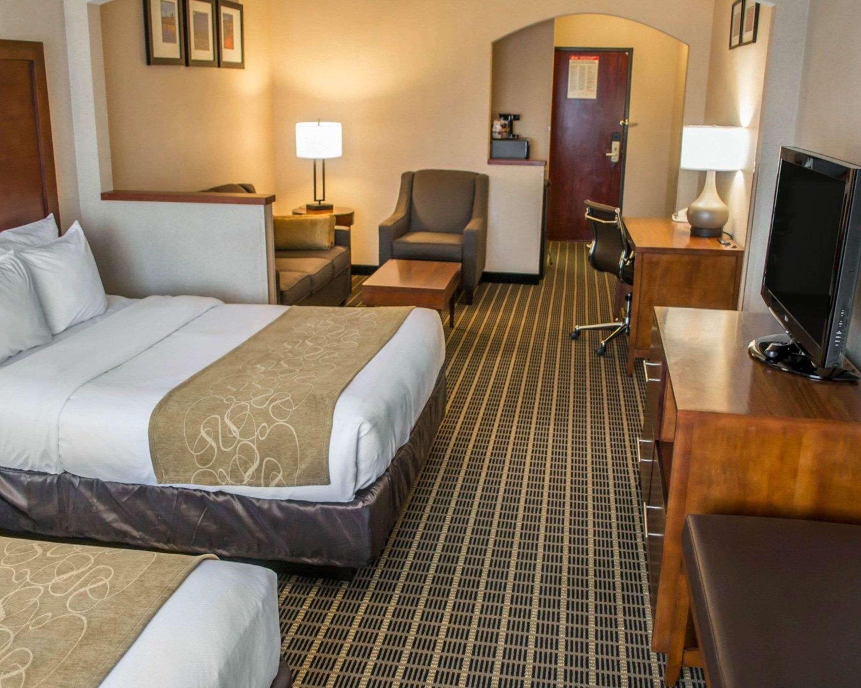 Comfort Suites Portland Southwest Extérieur photo