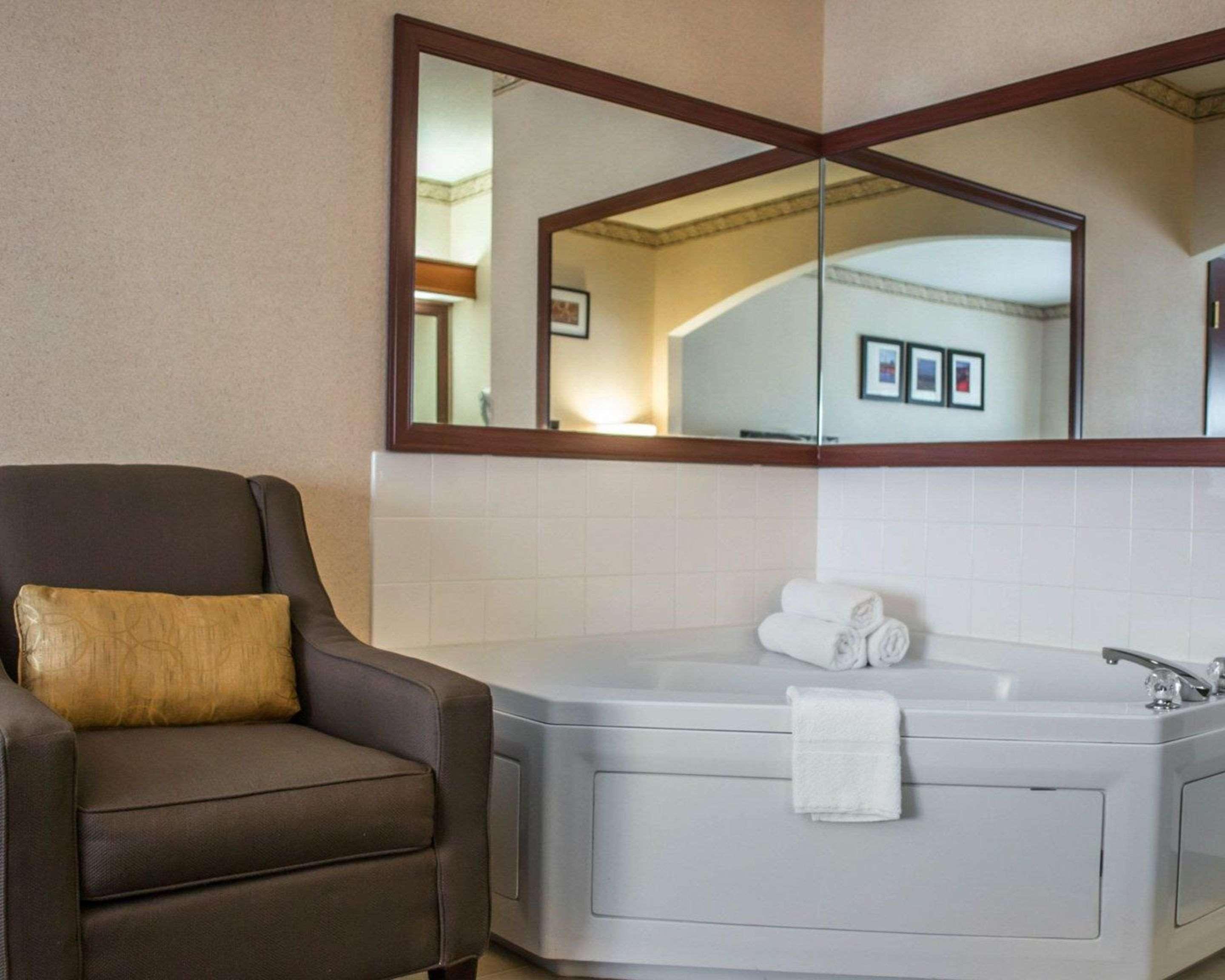 Comfort Suites Portland Southwest Extérieur photo