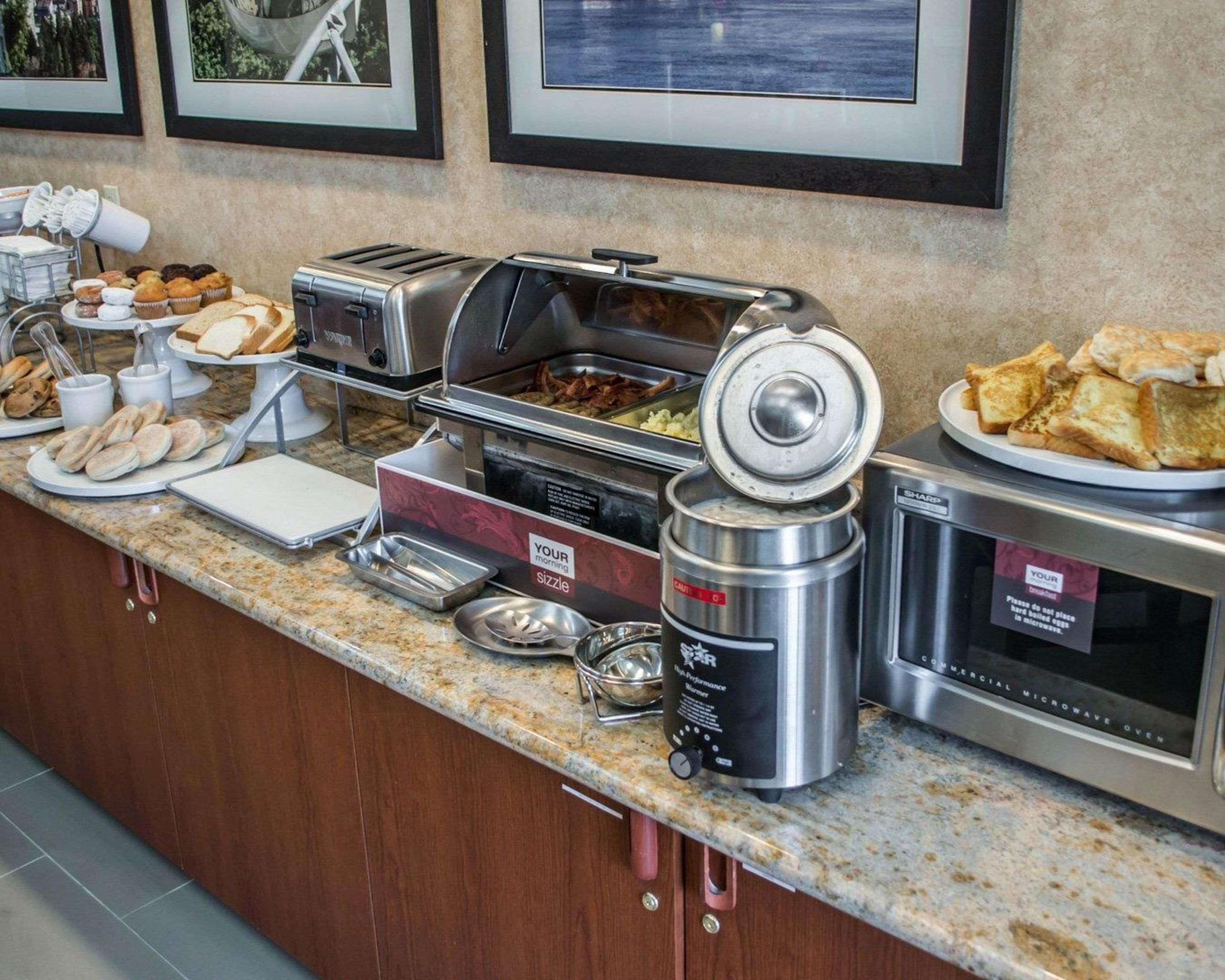 Comfort Suites Portland Southwest Extérieur photo