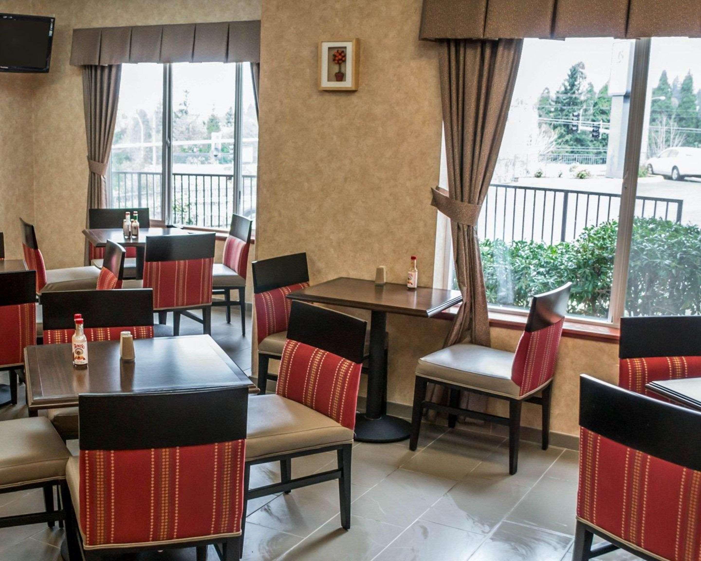 Comfort Suites Portland Southwest Extérieur photo