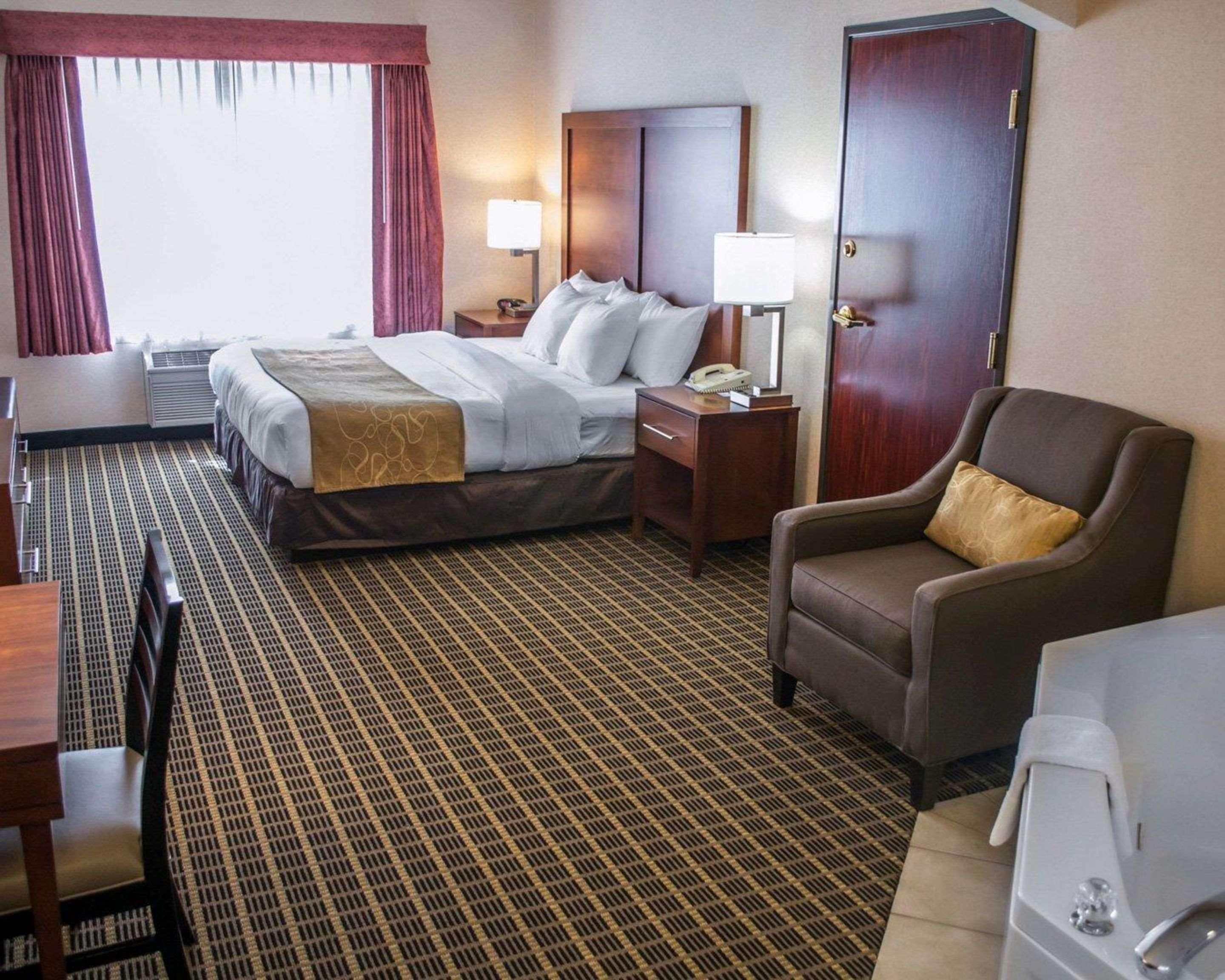 Comfort Suites Portland Southwest Extérieur photo