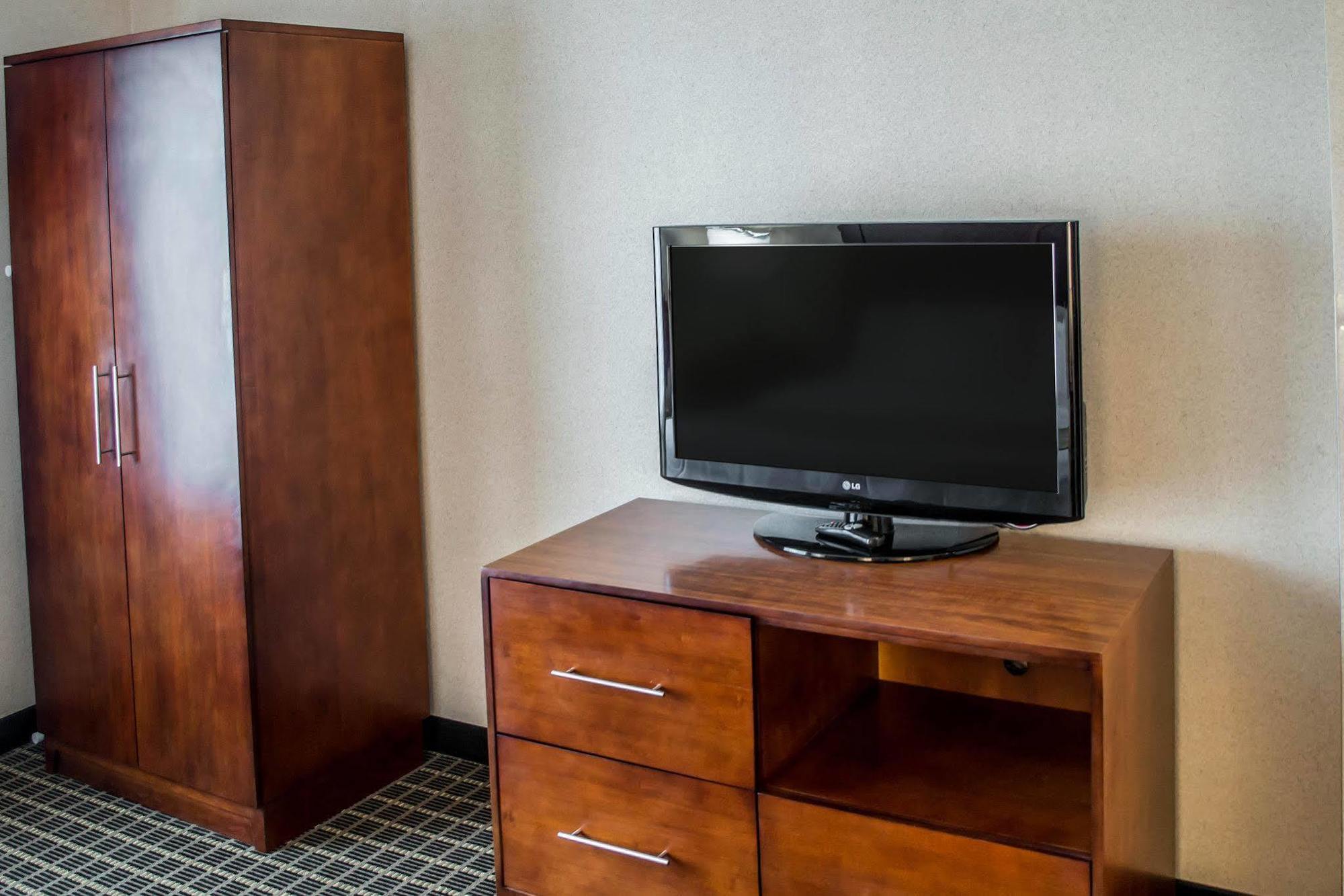 Comfort Suites Portland Southwest Extérieur photo